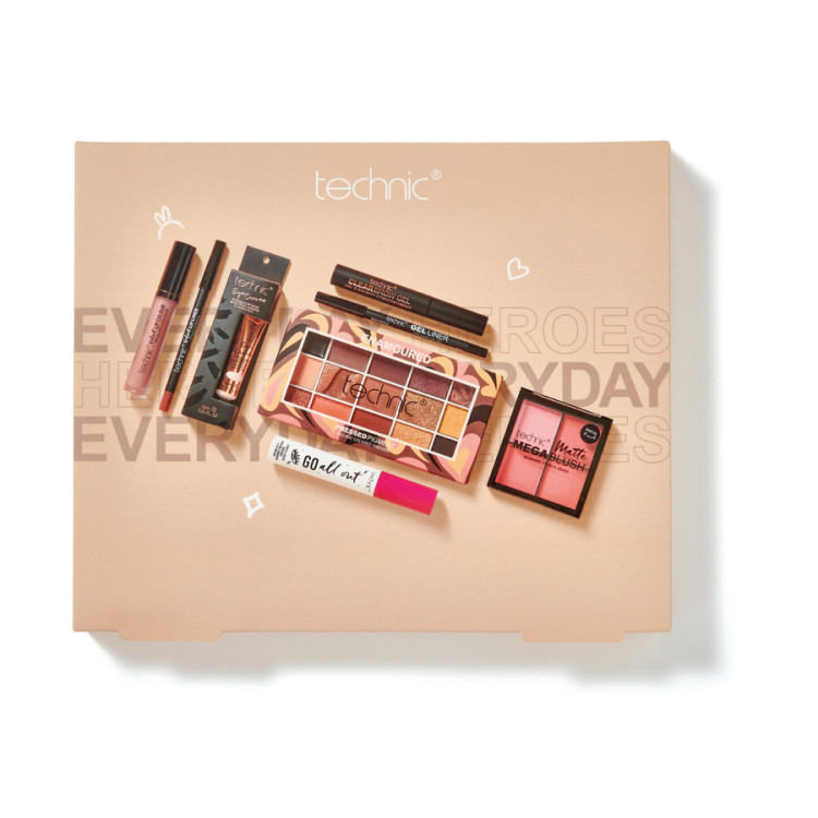 Technic Cosmetics *Celebrate You!* - Set de regalo Enamoured